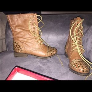 Breckelles combat boots!