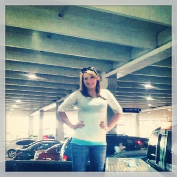 Meet your Posher, Tiff - Picture 2 of 2