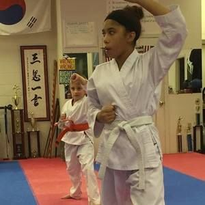 Meet your Posher, Elaine