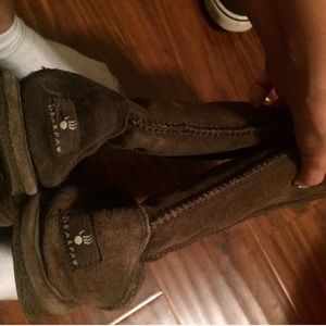 BEAR PAW Uggs
