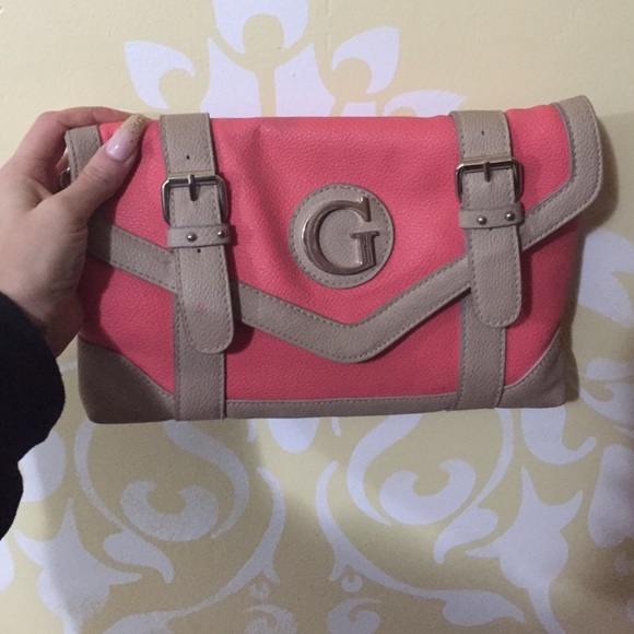 Guess brand clutch shoulder bag in coral - Picture 1 of 4
