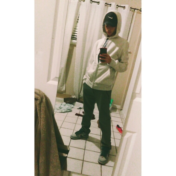 Meet your Posher, Eduardo