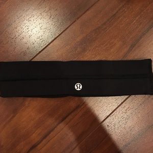 4 lulu lemon headbands!