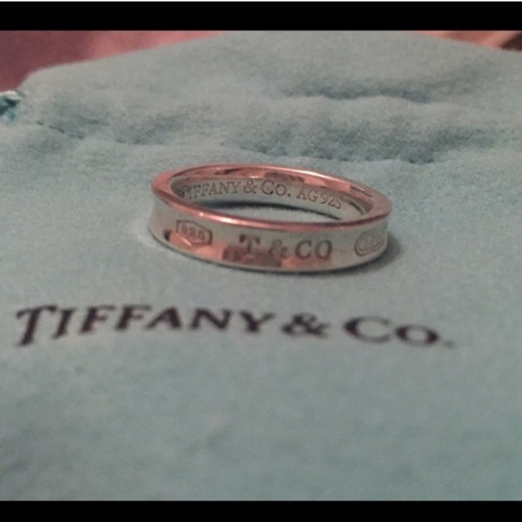 Tiffany & Co sterling silver ring size 6.5