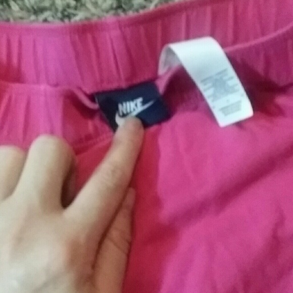 Hot pink nike running leggings