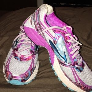 Brooks Adrenaline GTS running shoes