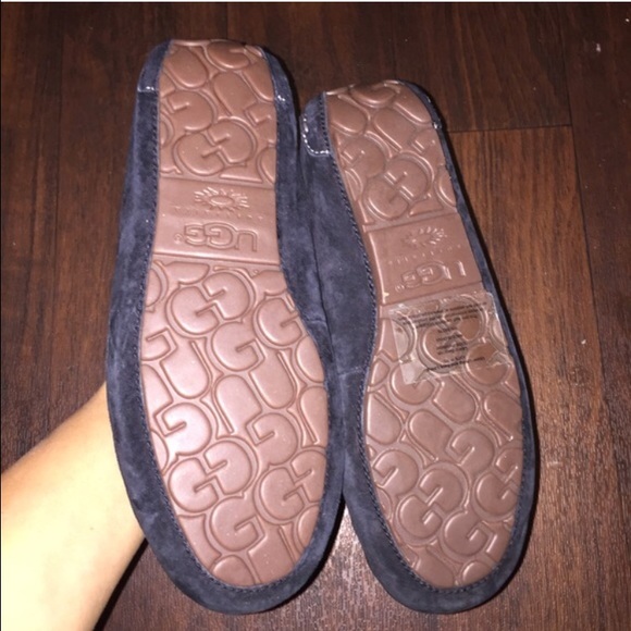 Ugg authentic Mandie black moccasins Sz 8 new - Picture 4 of 4
