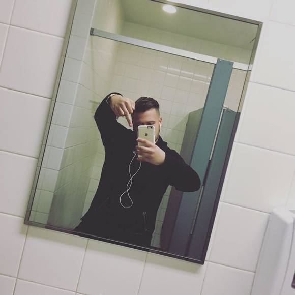 Meet your Posher, Ricky - Picture 1 of 1