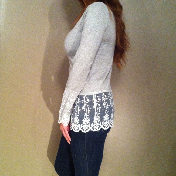 🥀DONATING 9/20 Cotton With Embroidery Top - Picture 2 of 4