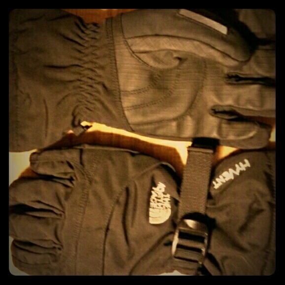 North face snow gloves