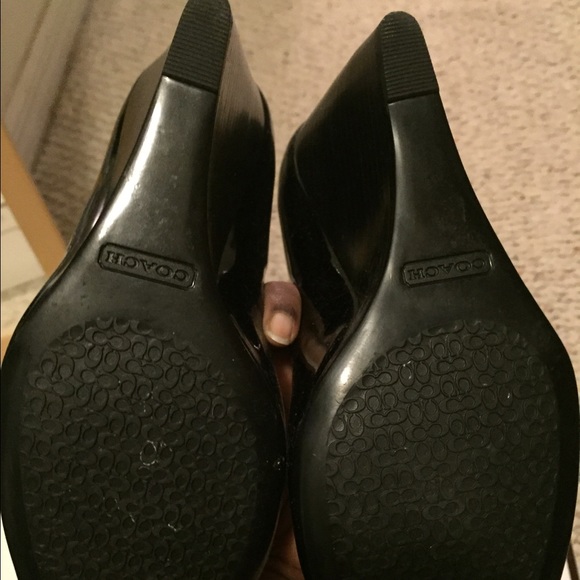 Coach Patent leather wedges size 6 - Picture 3 of 4
