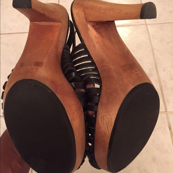 Michael Kors black heel - Picture 2 of 2