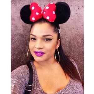 Meet your Posher, Abril