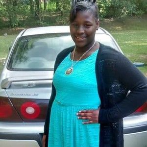 Meet your Posher, Raynishea