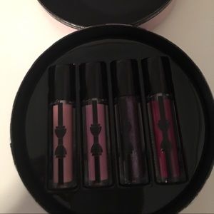 Mac lip gloss holiday set
