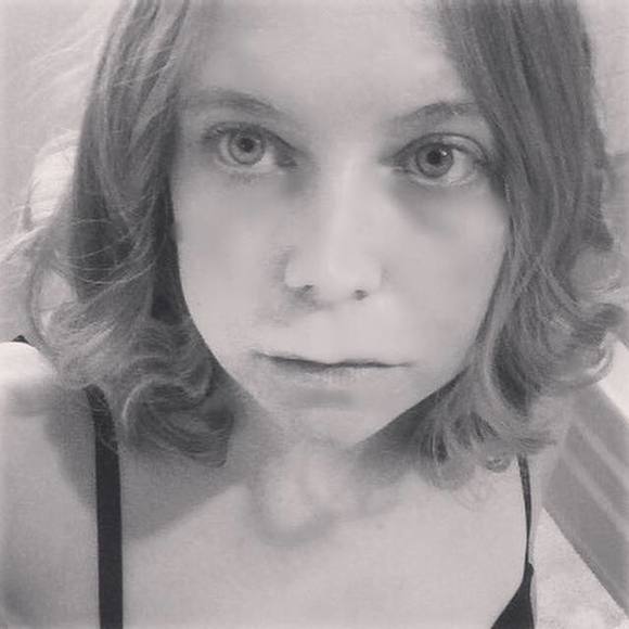 Meet your Posher, Lisa - Picture 2 of 2