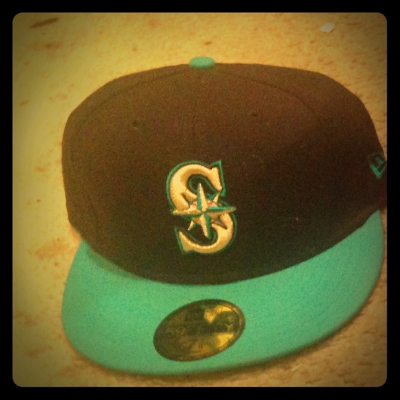 Brand New Seattle Mariners MLB Hat Size 7 1/8