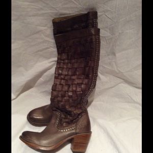 Frye waffle piece boots brown leather size 6