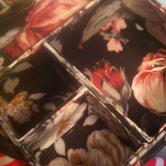 Jewelry Box - Picture 4 of 4