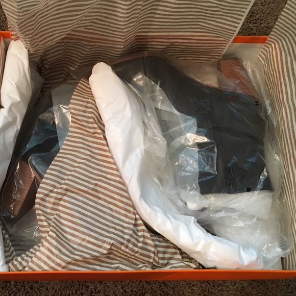 Kate Spade Tracee Bow Boots - Picture 4 of 4