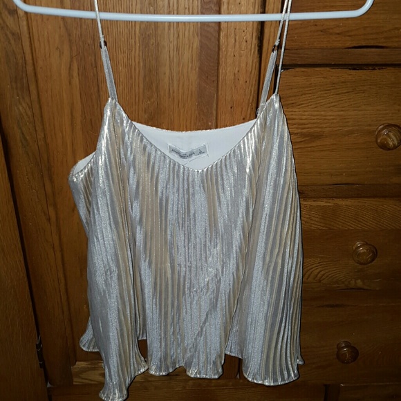 MAKE SOME OFFERS!!! :)Thin strap fancy tank