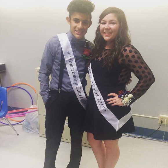 Meet your Posher, Carly - Picture 1 of 1