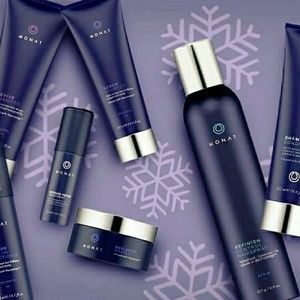 Monat http://www.boldnbeautiful.mymonat.com