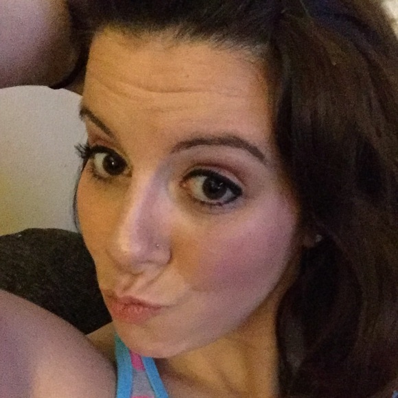 Meet your Posher, Ashlie