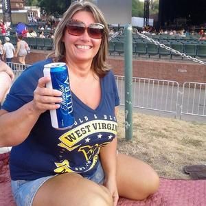 Meet your Posher, Nora