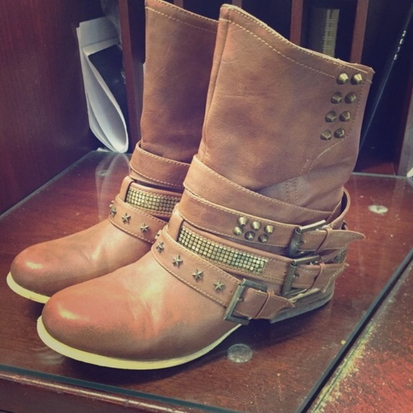 Buckle Shoes - Not Rated Boots 💕👢