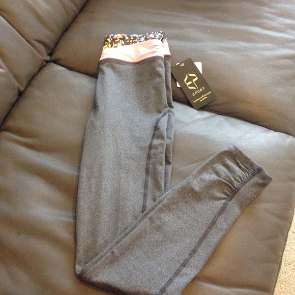 Leggings!!!🎀🎀 NEW price today!!!!happy Friday!!