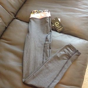 Leggings!!!🎀🎀 NEW price today!!!!happy Friday!!