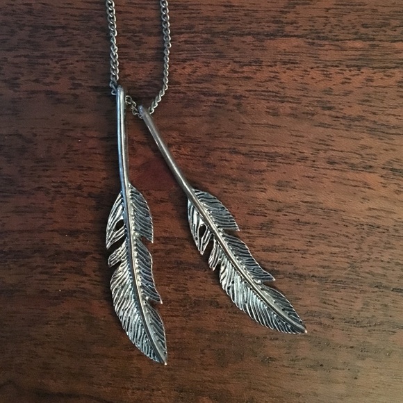 Feather necklace - Picture 2 of 2