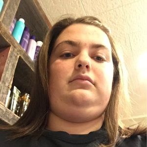 Meet your Posher, Steph