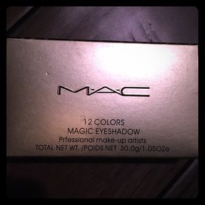 Mac N 1 leopard 12 palette eyeshadow