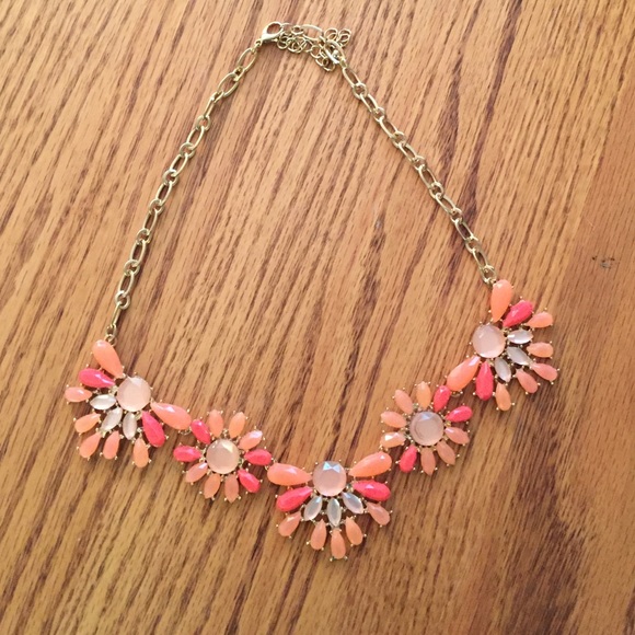 NWOT Francesca Collection statement necklace!