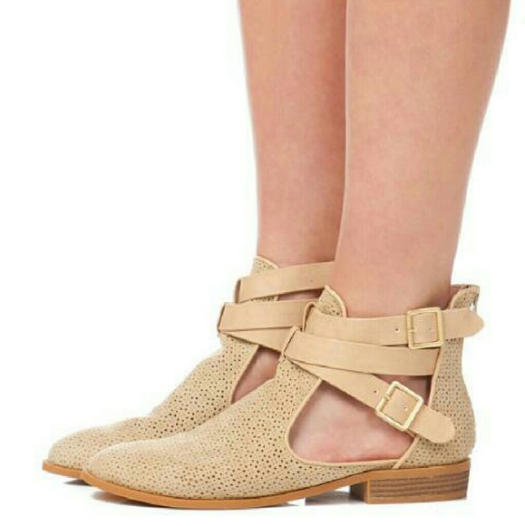 Francesca's Collections Shoes - Ankle Booties