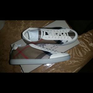 Burberry sneakers