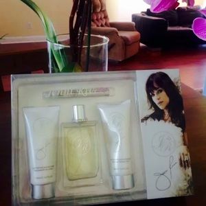 Jenny Rivera perfume set