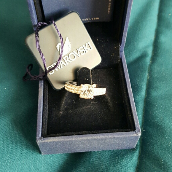 Swarovski ring Truly Romantic gift