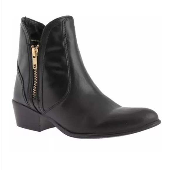 Steve Madden Zipstr Ankle Boot