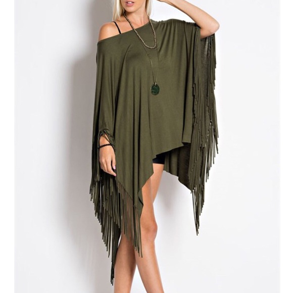 "Last Duchess" Fringed Poncho Tunic Top - Picture 3 of 4