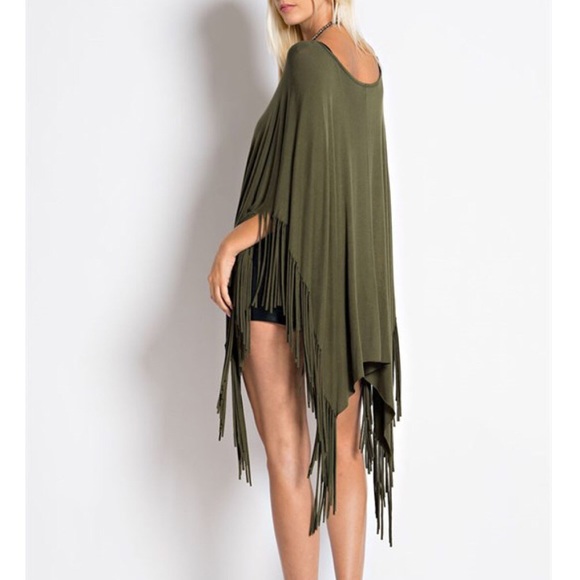 "Last Duchess" Fringed Poncho Tunic Top - Picture 4 of 4