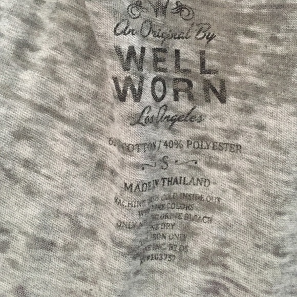 Grey Wash V-Neck.Size Small.Gently worn.Very soft. - Picture 2 of 2