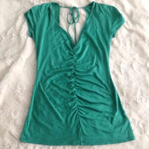 Guess top