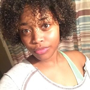 Meet your Posher, Allana