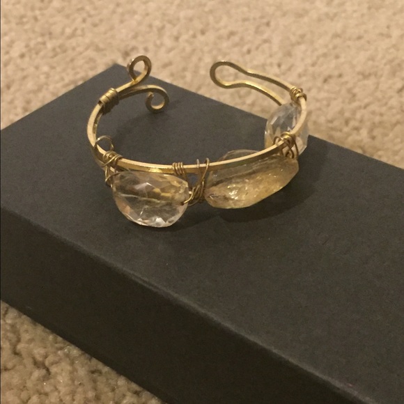 Gold bracelet with Stones
