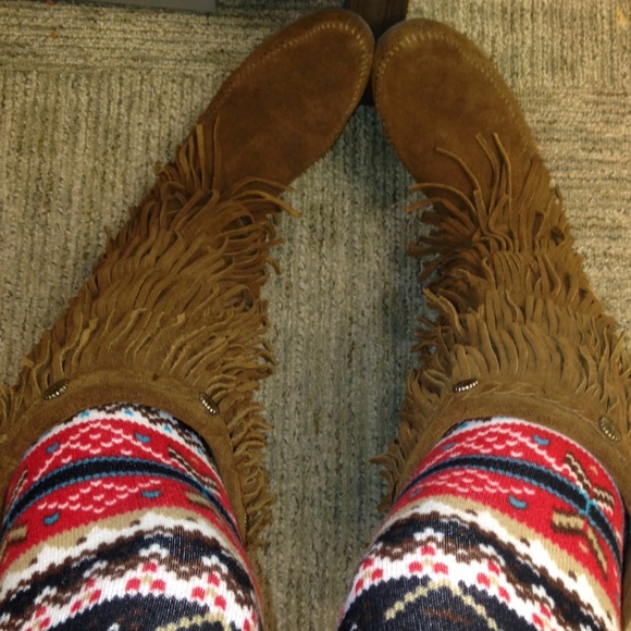 Minnetonka 5 Layer Fringe size 7 - Picture 3 of 4