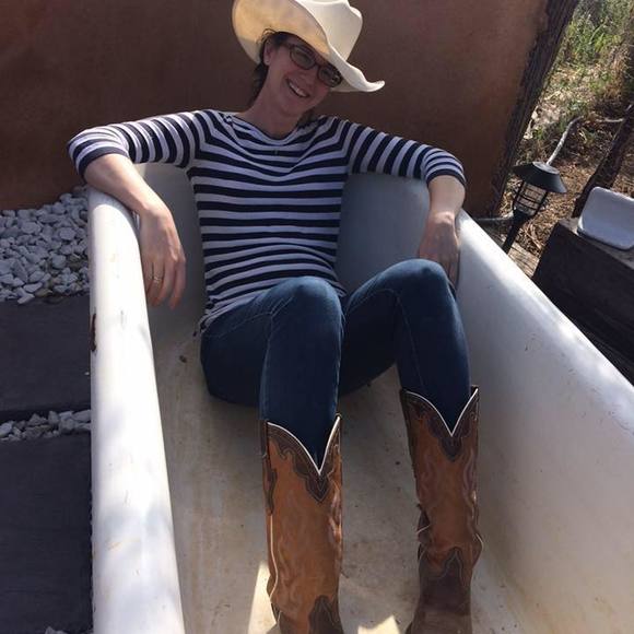 Meet your Posher, Stefanie - Picture 1 of 1