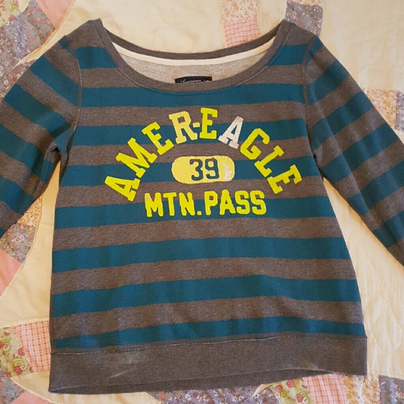 American eagle sweater